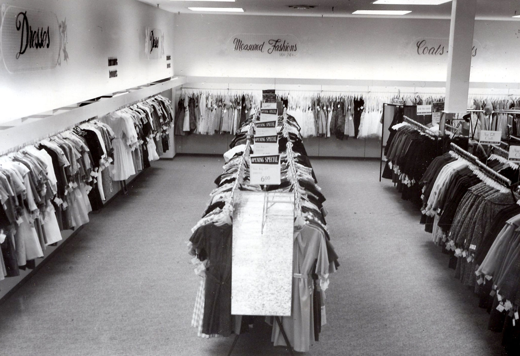1960-11-17 Lerner interior